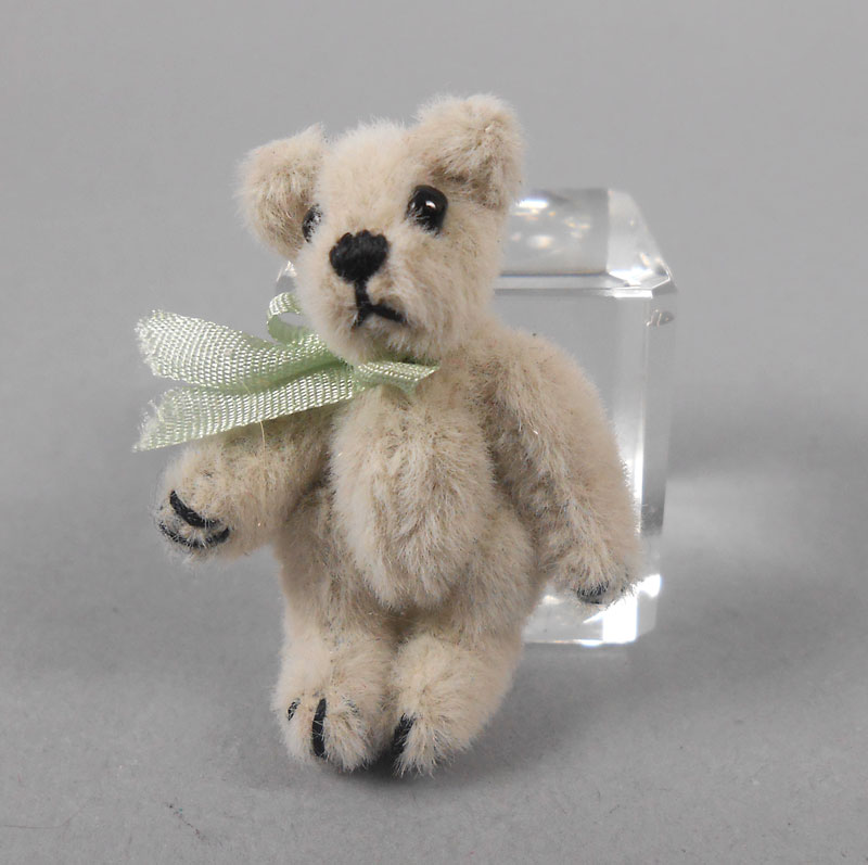 Putty Velvet 1.5 inch Bear